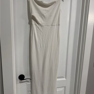 Chic Strapless white Dress